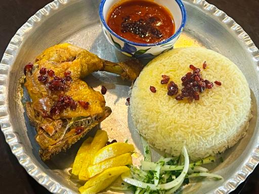 عکس رستوران سنتی فانوس