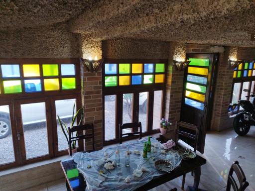 عکس رستوران سنتی فانوس