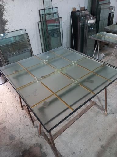 عکس کارگاه درب و پنجره UPVC و شیشه دوجداره