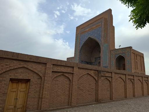 عکس آرامگاه مولانا زین الدین ابوبکر تایبادی