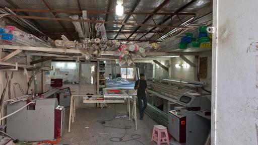 عکس کارگاه درب و پنجره UPVC و شیشه دوجداره