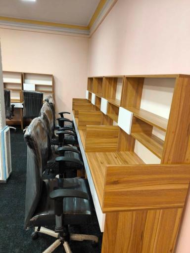 عکس پانسیون مطالعاتی مداد