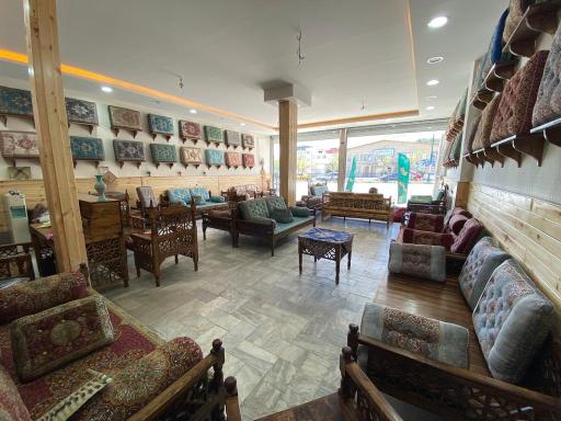 عکس دکوراسیون سنتی بلوط شعبه ملارد