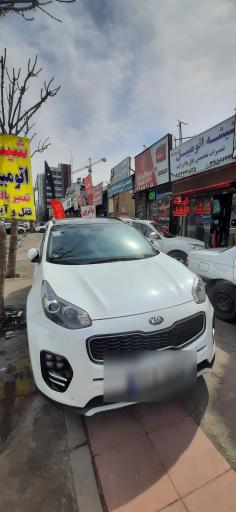 عکس شیشه اتومبیل سجاد