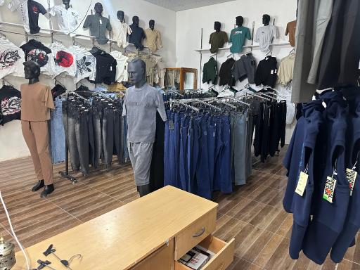 عکس فروشگاه سه گنبد (اورجینال تهران)