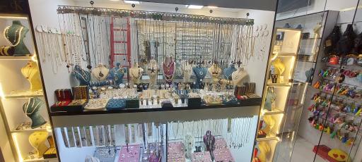 عکس اکسسوری ستاره طلایی 