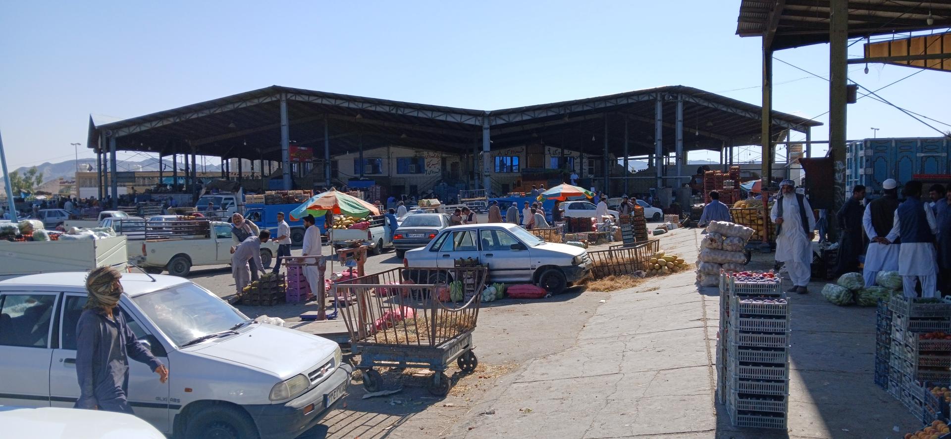 عکس میدان میوه و تره بار زاهدان