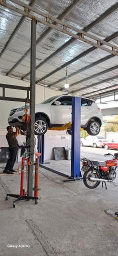 عکس تعمیرگاه چانگان (جوان)