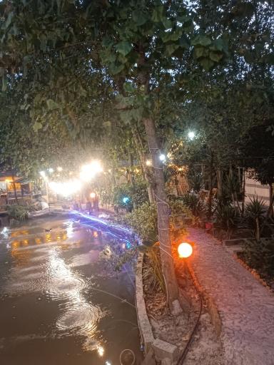 عکس کافه رستوران لب آب