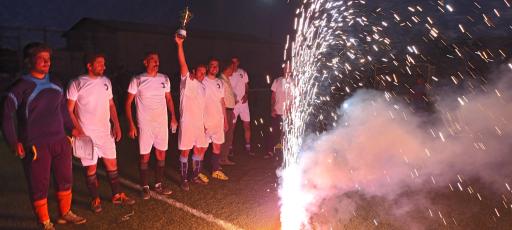 عکس مجموعه ورزشی کارگران شهید روح الله خاله ای بادرود 