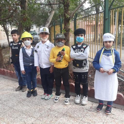 عکس دبستان پسرانه  صالحین (تیزهوشان)