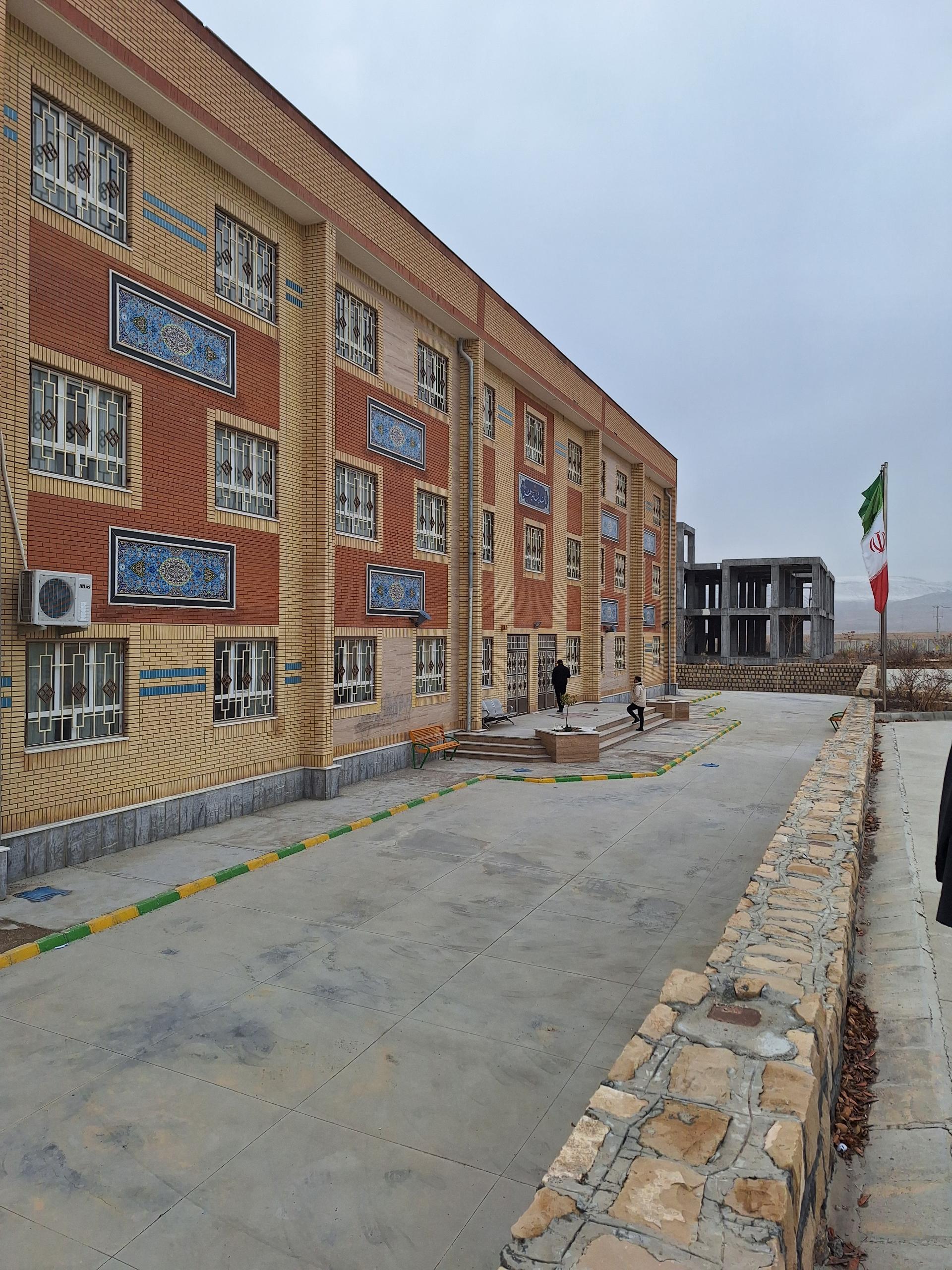 عکس ساختمان آموزشی دانشگاه فرهنگیان امام محمدباقر(ع)