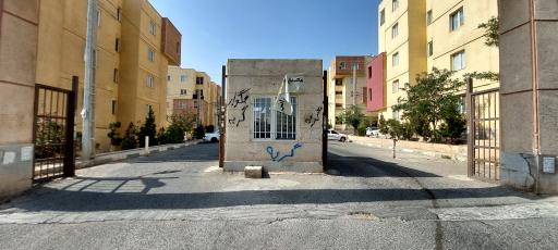 عکس ورودی مجتمع مسکونی آراد (فرابِتُن)