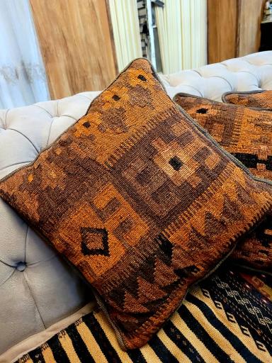 گالری فرش دستباف میراث 