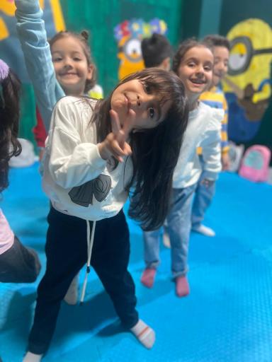 عکس آموزشگاه نخبگان زبان