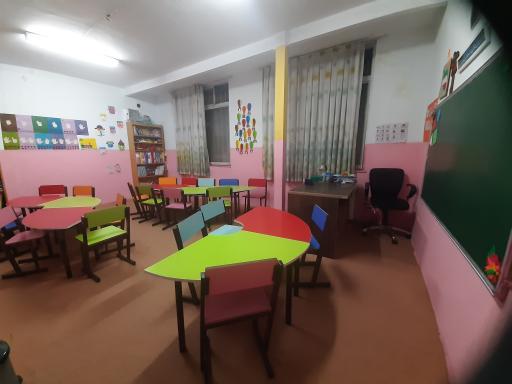 عکس پیش دبستان و دبستان دخترانه خجستگان زهرا