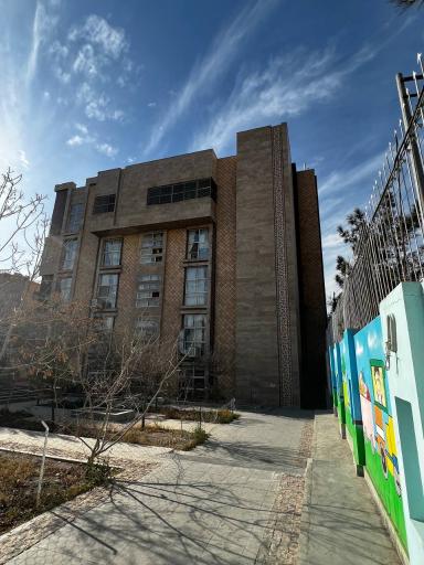 عکس پیش دبستانی و دبستان غیردولتی پسرانه پایش