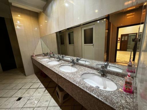 عکس پیش دبستانی و دبستان غیردولتی پسرانه پایش