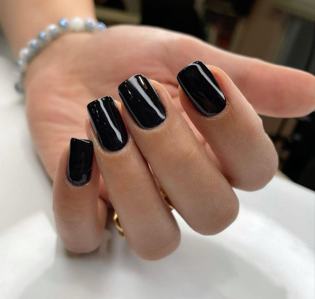 عکس مرکز کاشت ناخن مژده بیوتی 