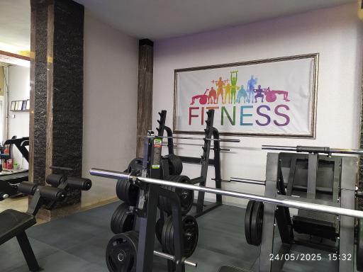 عکس باشگاه بدنسازی آشیل