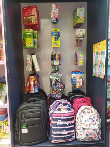 عکس فروشگاه نوشت افزار و اسباب بازی نیک