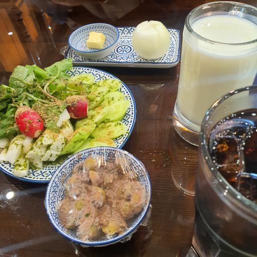 عکس رستوران خان بابا