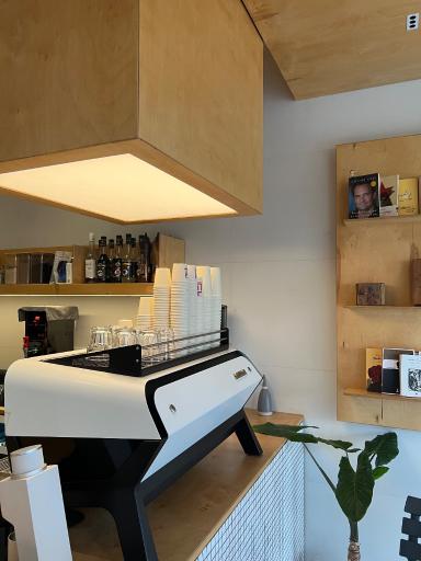 عکس قهوه و کوکی دایا Daya