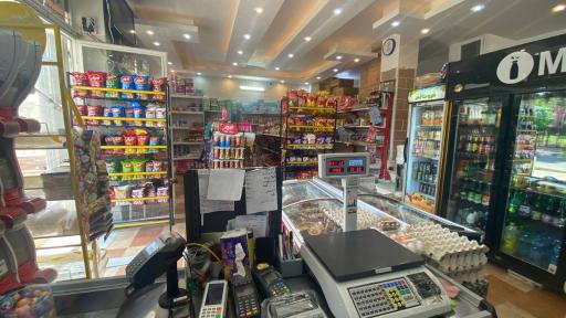 عکس سوپر مارکت میلک لند