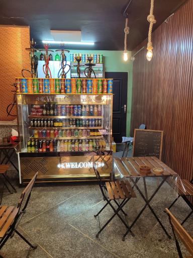 عکس کافه سونامی