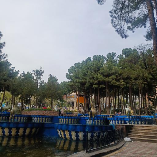 عکس میدان استقلال (اسبی)