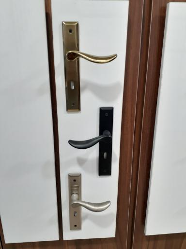 عکس خانه یراق کابینت 