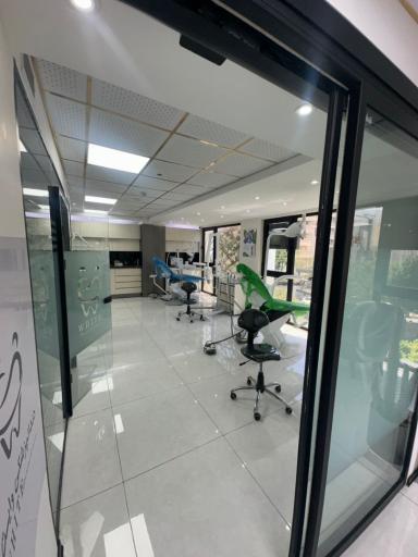 عکس دکتر افشین همتی