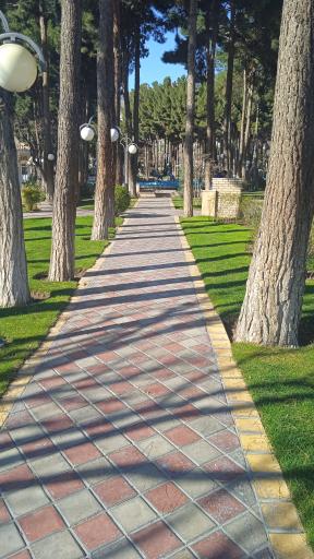 عکس میدان استقلال (اسبی)