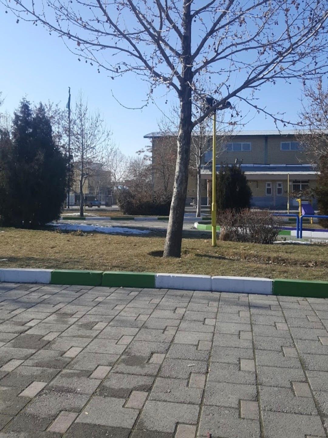 عکس سالن ورزشی شهید بابا ساعی