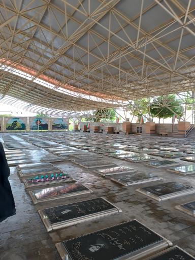 عکس گلزار شهدای وادی رحمت تبریز