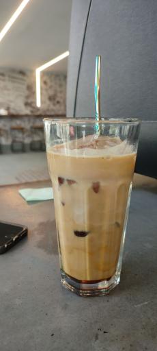 عکس کافه قهوه صبحانه ام دی