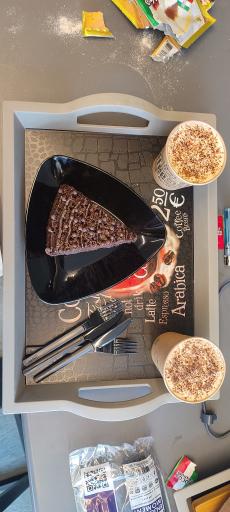 عکس کافه قهوه صبحانه ام دی