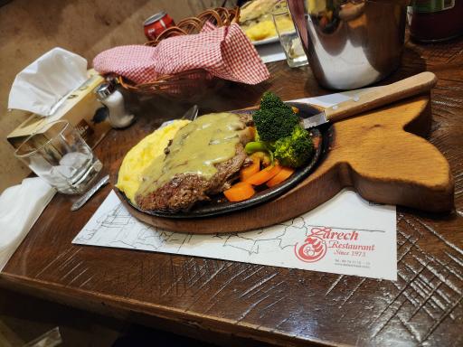 عکس رستوران زرچ