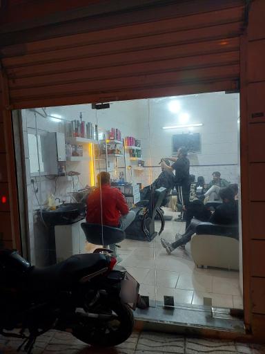 عکس پیرایش پنجه طلا