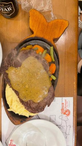 عکس رستوران زرچ