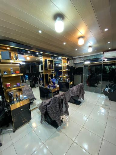 عکس پیرایش رز طلایی 