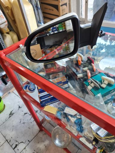 عکس فروشگاه آینه و لوازم اتومبیل نوین