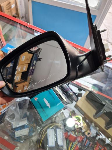 عکس فروشگاه آینه و لوازم اتومبیل نوین