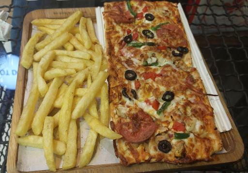 عکس فست فود شیلا (شعبه چهارراه ولیعصر)