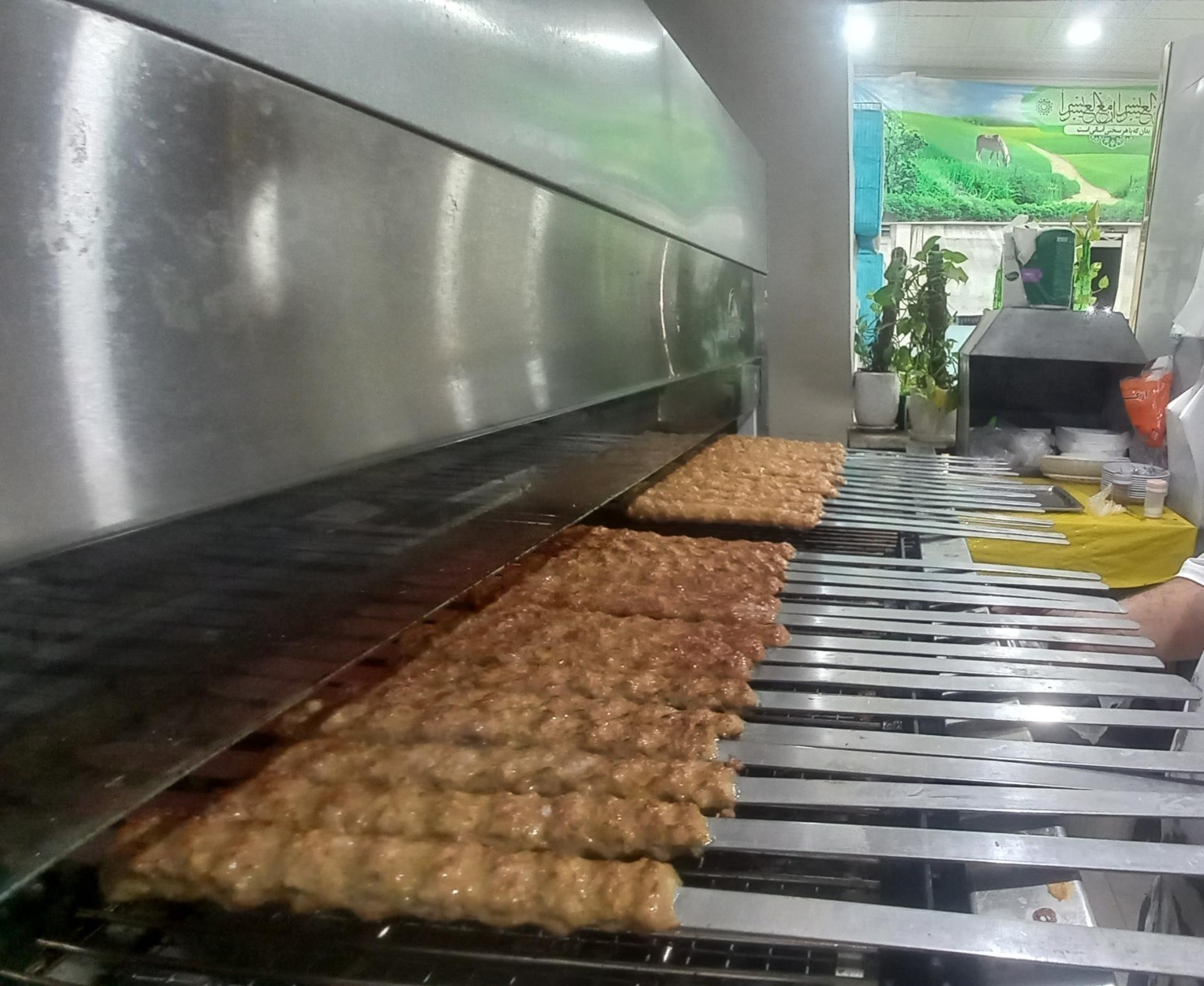 عکس کبابی عمو ایرج