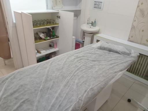 عکس مطب طب سنتی دکتر مژگان تن ساز