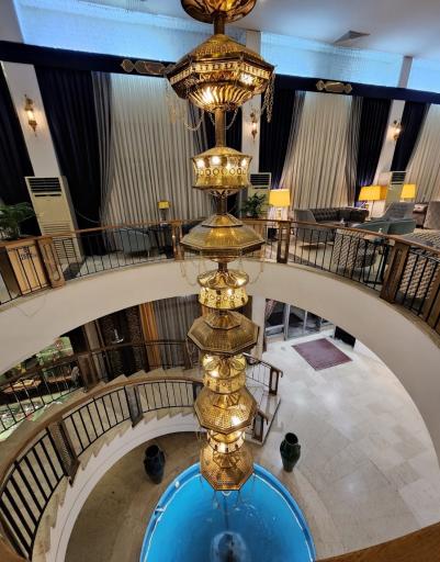 عکس هتل پارسیان استقلال