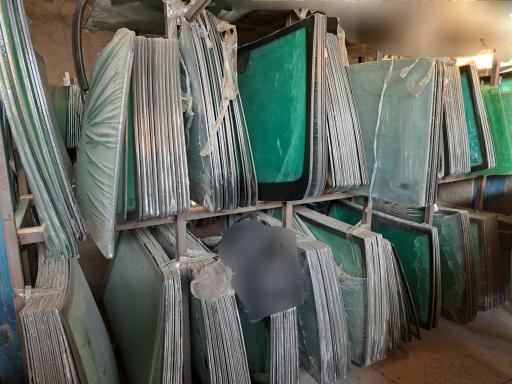 عکس شیشه اتومبیل درجزی زاده