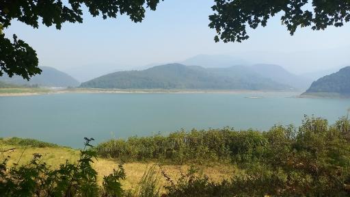 عکس سد دریاچه لفور