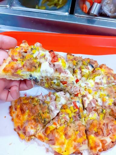 عکس ساندویچی سفارت آبادان